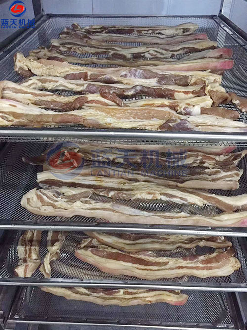 四川臘肉烘干機客戶現(xiàn)場